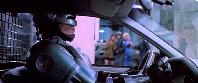 WE WATCH FILMS: ROBOCOP
